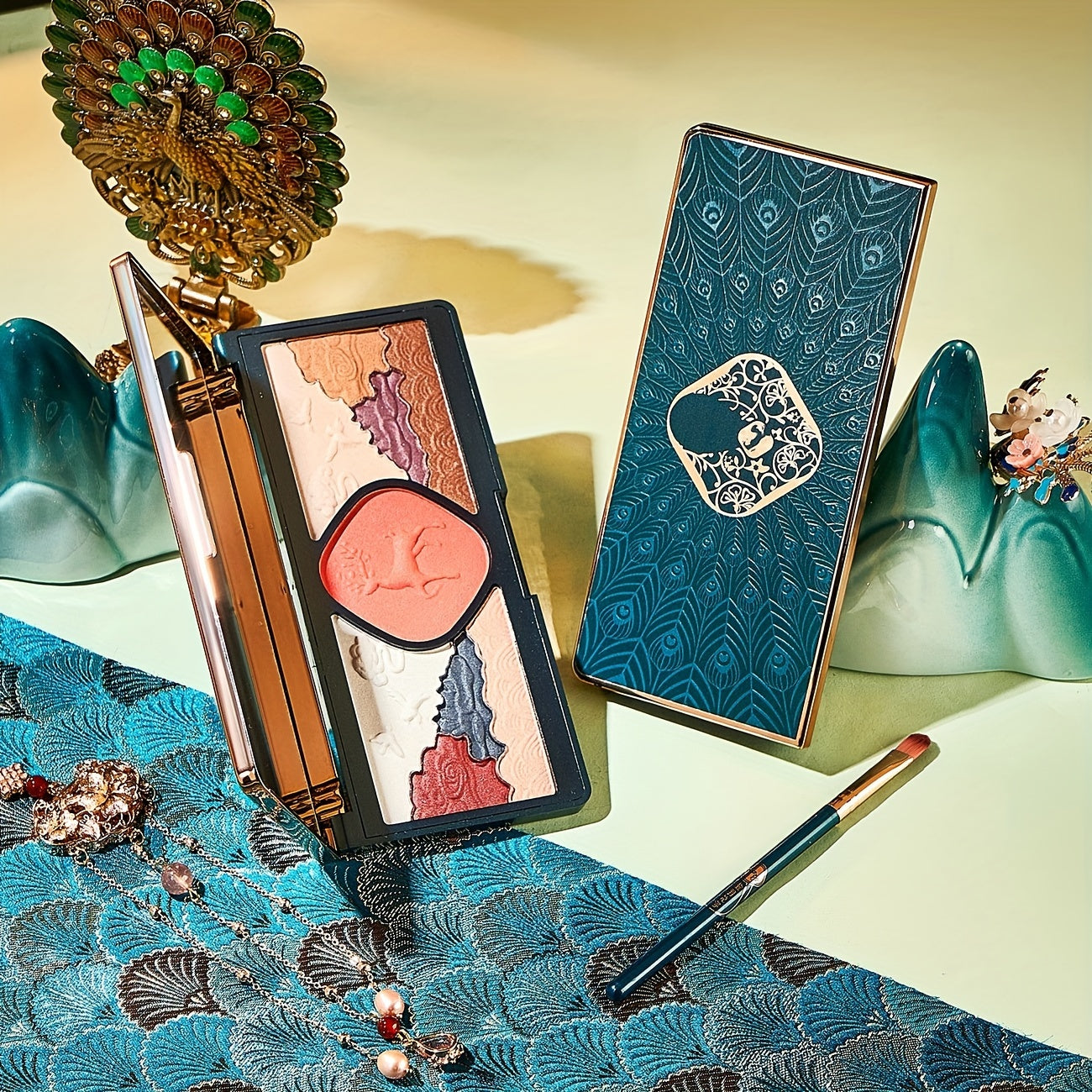 High-End 23pc Makeup Gift Set