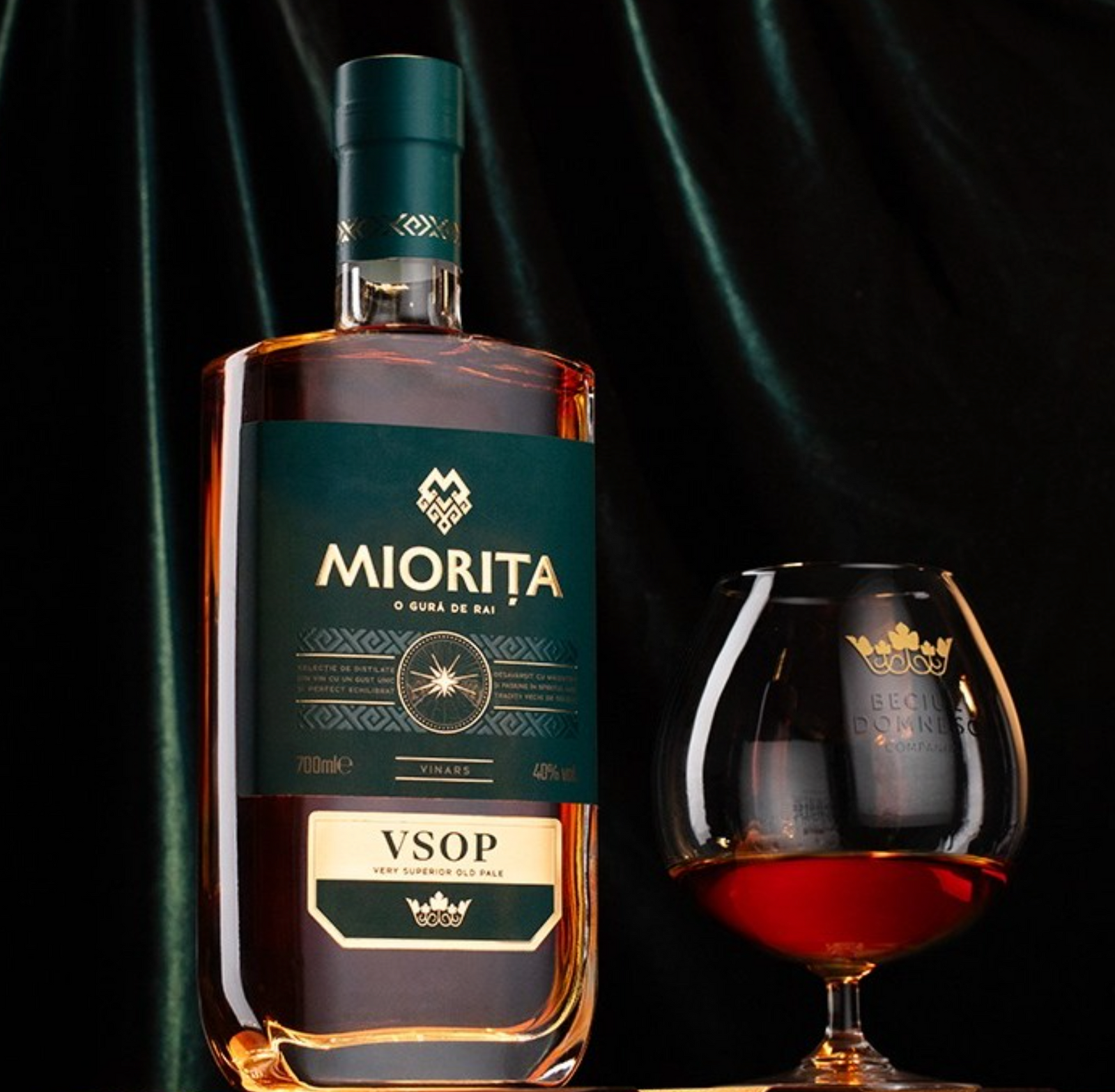 Miorita VSOP Brandy (Cognac / Coniac / Vinars) Aged 5 years with 2 branded glasses 700ml