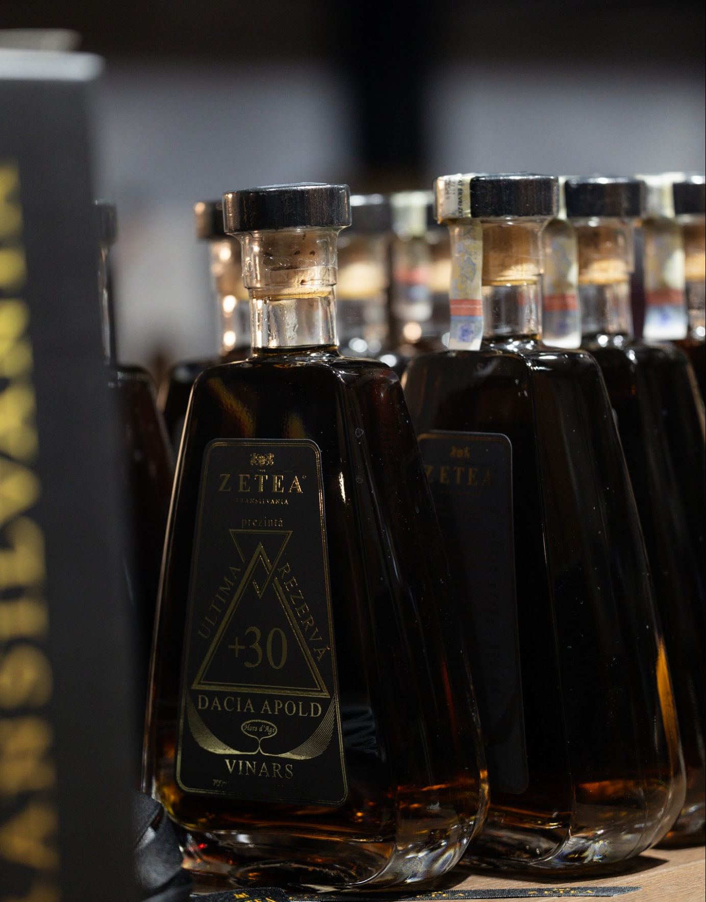 Zetea Ultima Rezerva (Last Reserve) Dacia Apold Hors D'Age Brandy (Cognac / Coniac / Vinars) 700ml